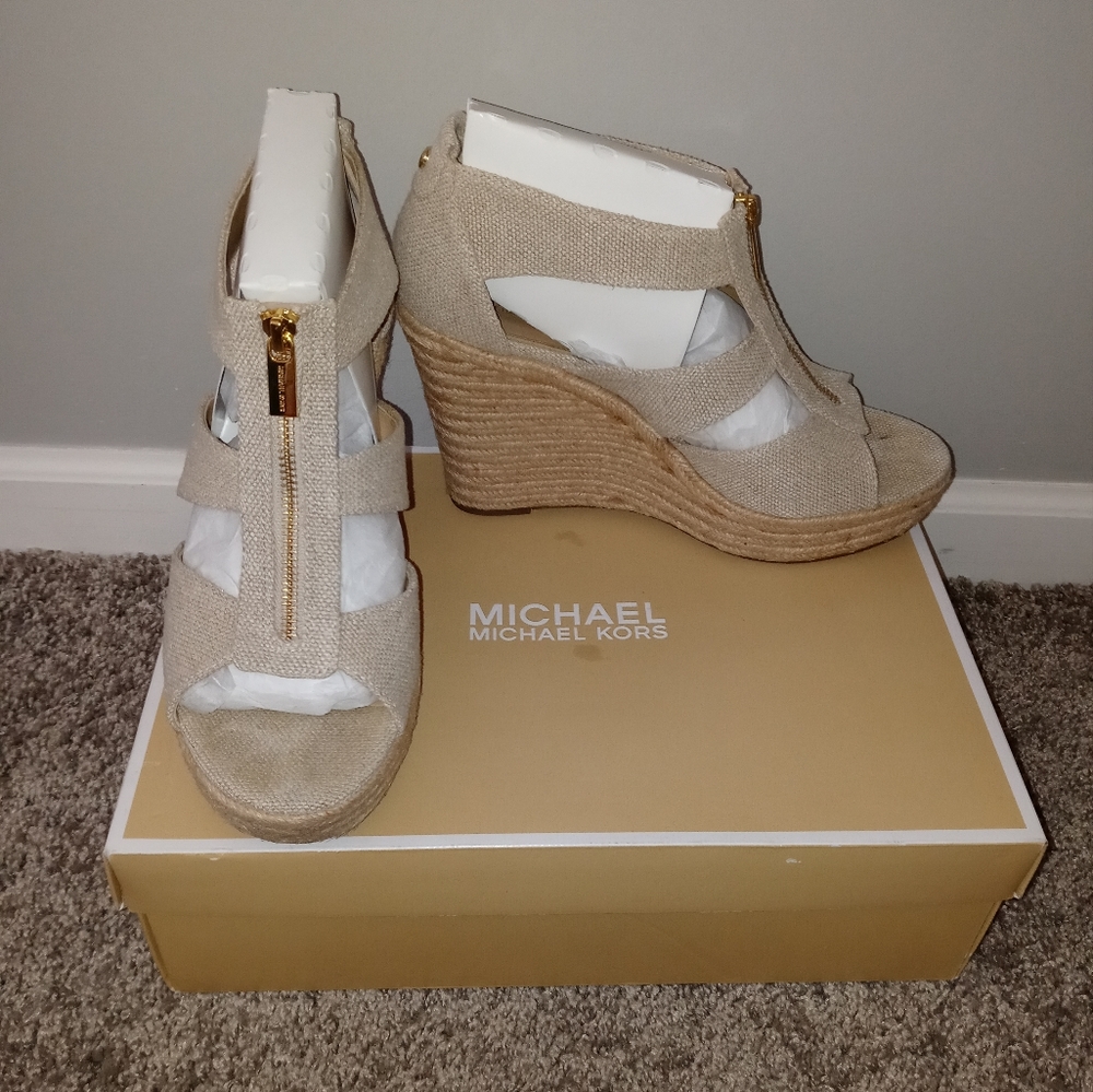 Wedge Heels - image 1